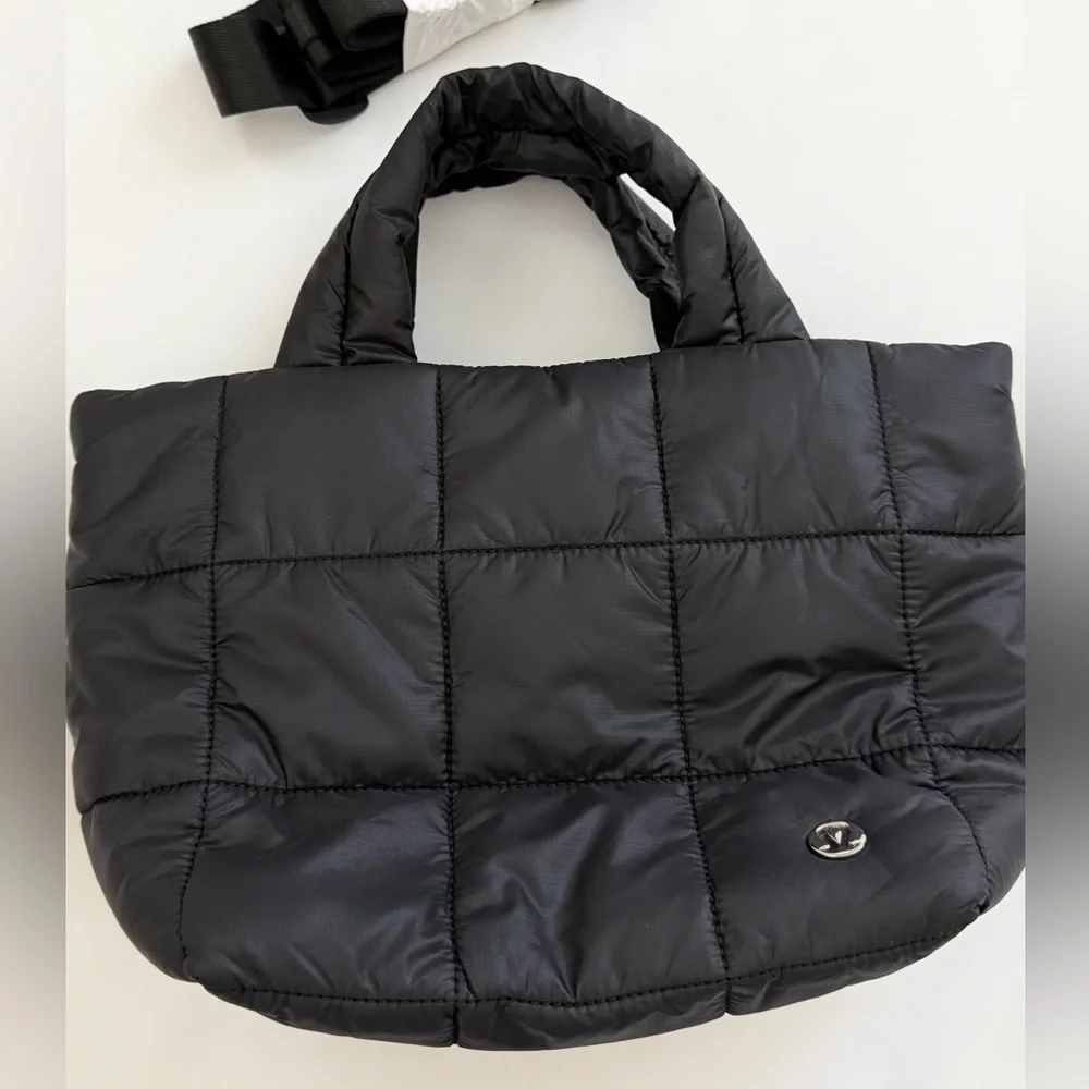 Lululemon Quilted Grid Small Tote, Black - Picture 2 of 16
